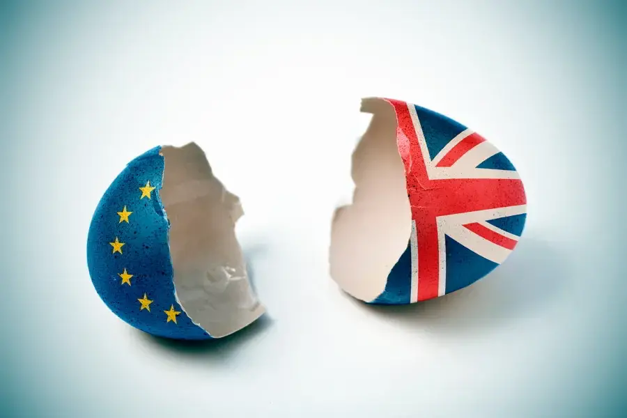 Napis no-deal brexit w barwach Brytyjskich i Unii Eurpoejskiej 